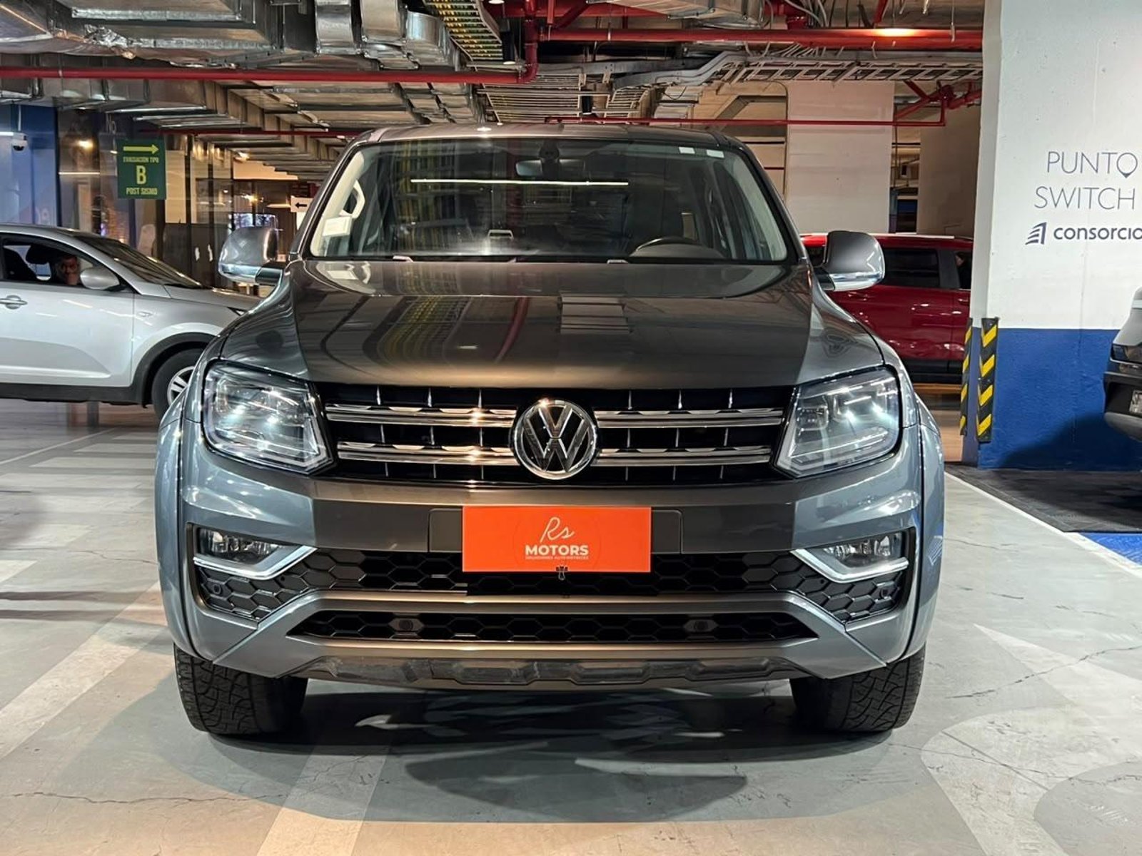 Volkswagen AMAROK DCAB TDI DOHC 4X4 2.0 AUT TDI 4X4 2.0 HIGHLINE 2023 - Foto 2 de 19