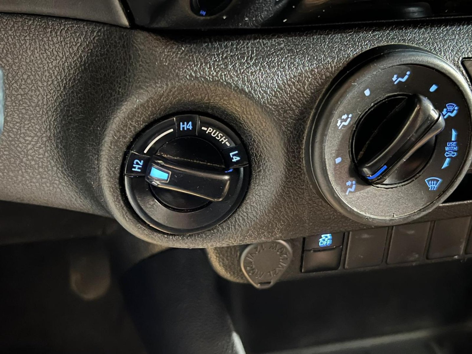 Toyota HILUX DX 2.4 4x2 2024 - Imagen 16 de 20
