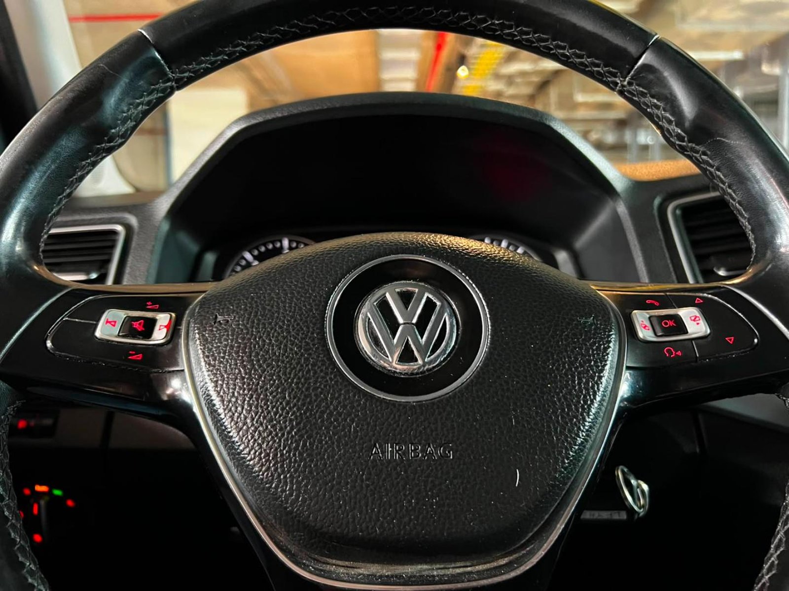 VOLKSWAGEN AMAROK HIGHLINE 4X4 2.0 AT 2019 - Imagen 12 de 20