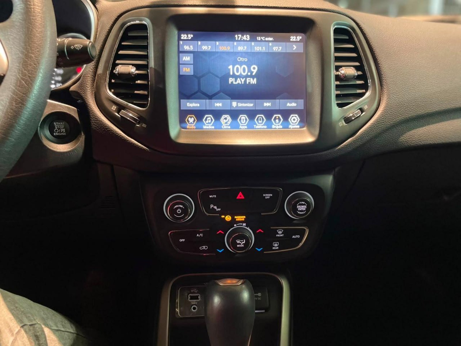 Jeep COMPASS Longitude 2.4 AT 4x2 2020 - Imagen 16 de 20