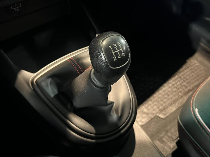 Hyundai GRAND I10 1.2L 2023 - Imagen 17 de 20