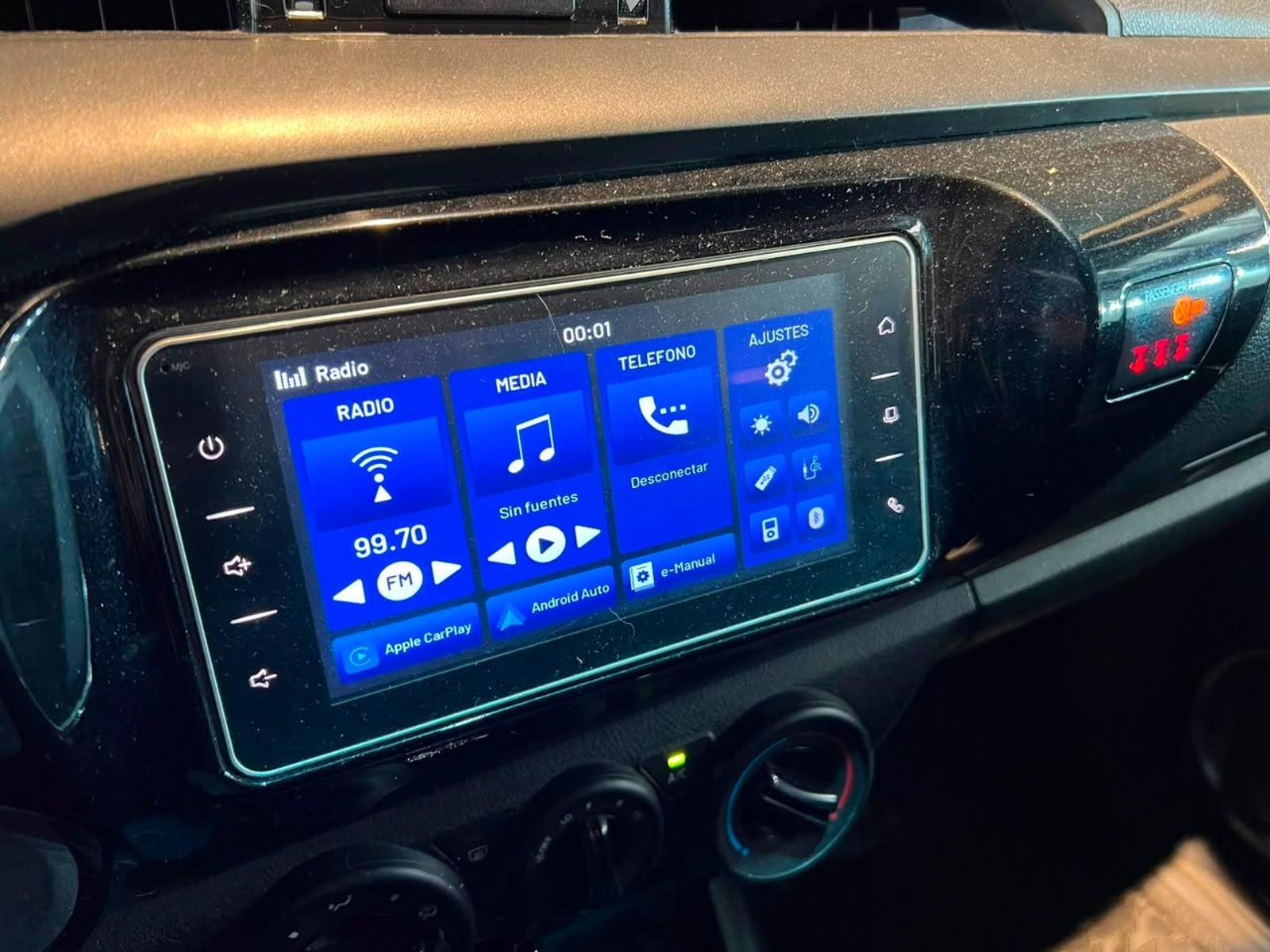 Toyota HILUX DX 2.4 4x2 2023 - Imagen 14 de 18