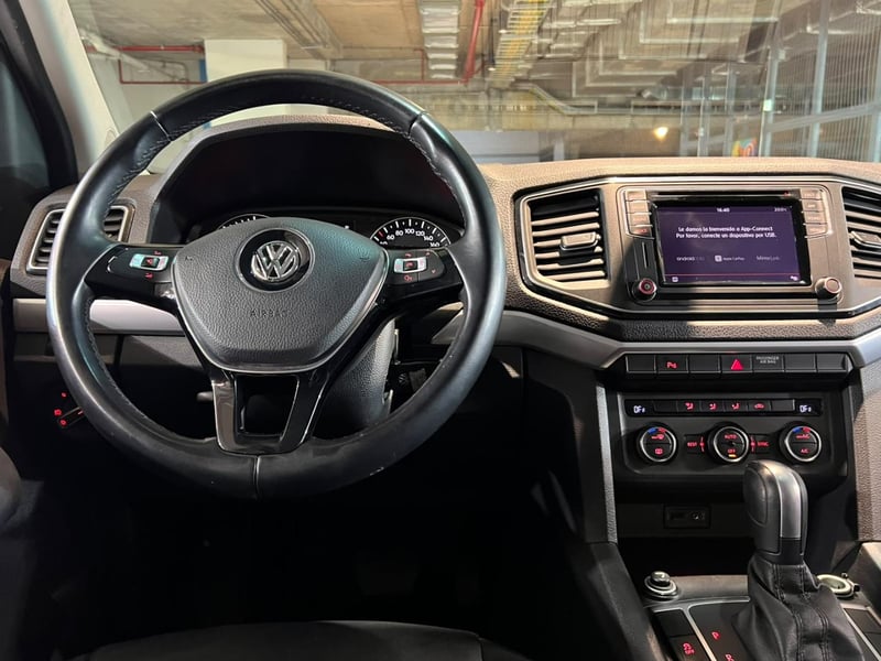 Volkswagen AMAROK HIGHLINE 4X4 2.0 AT 2023 - Imagen 11 de 20