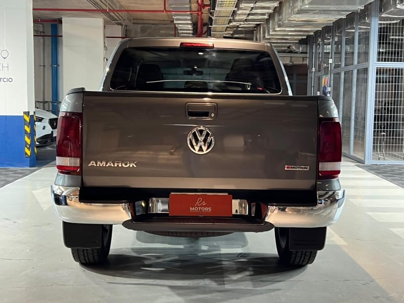 Volkswagen AMAROK HIGHLINE 4X4 2.0 AT 2023 - Imagen 5 de 20