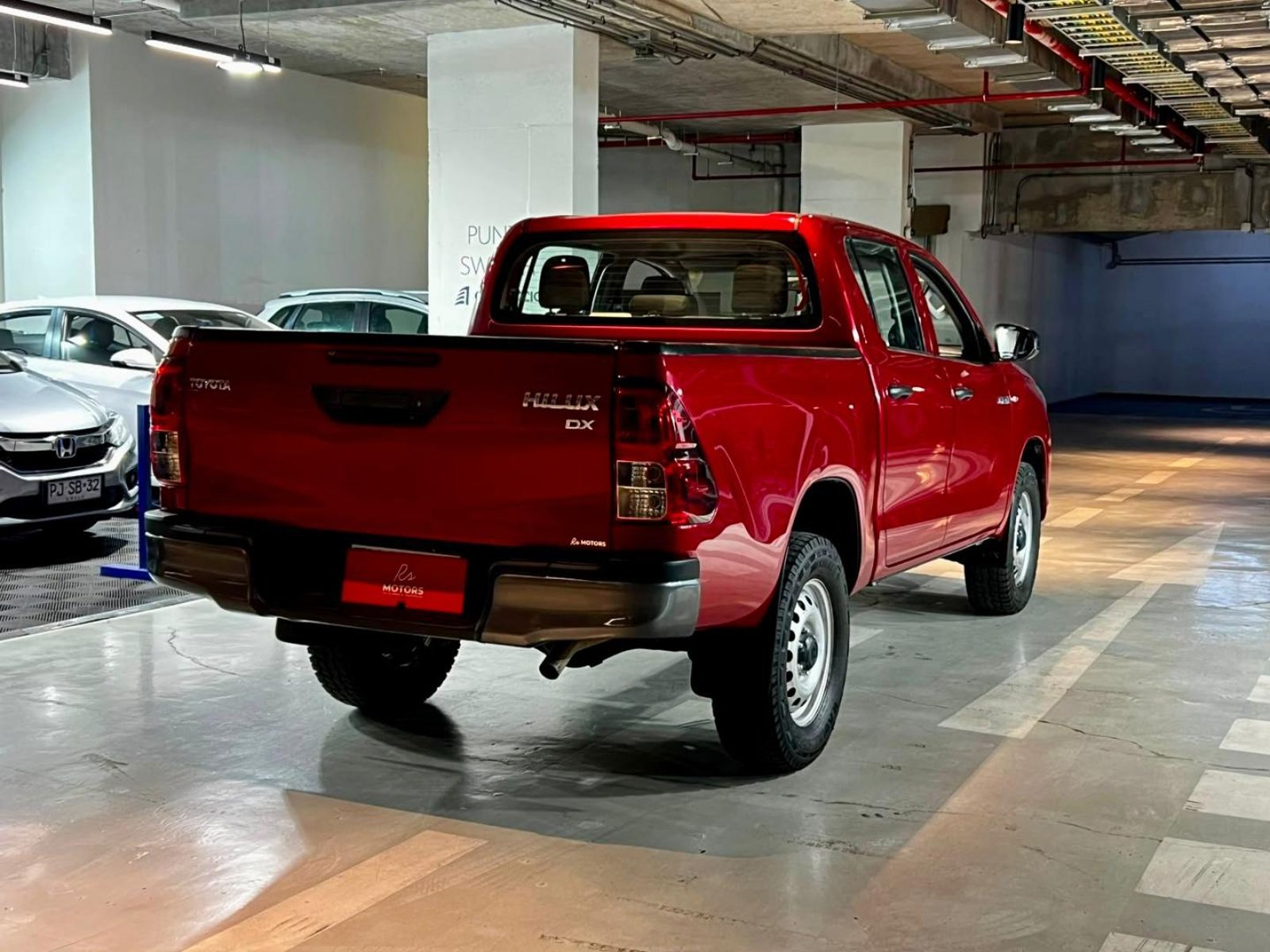 TOYOTA HILUX 2024 - Foto 4 de 19