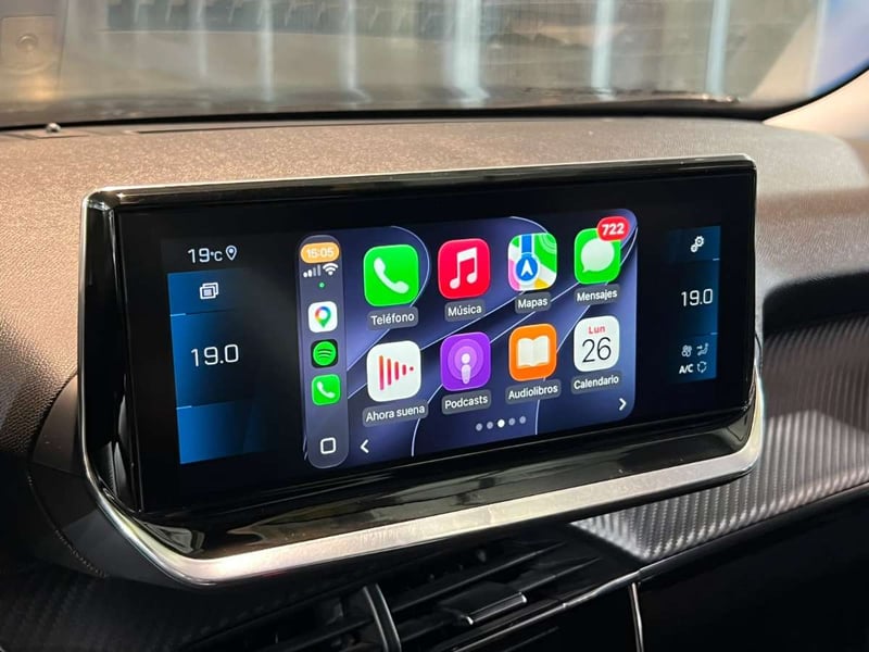 Peugeot 2008 Allure 1.2 PureTech AT 2022 - Imagen 15 de 20