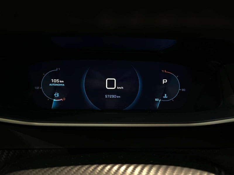 Peugeot 2008 Allure 1.2 PureTech AT 2022 - Imagen 13 de 20