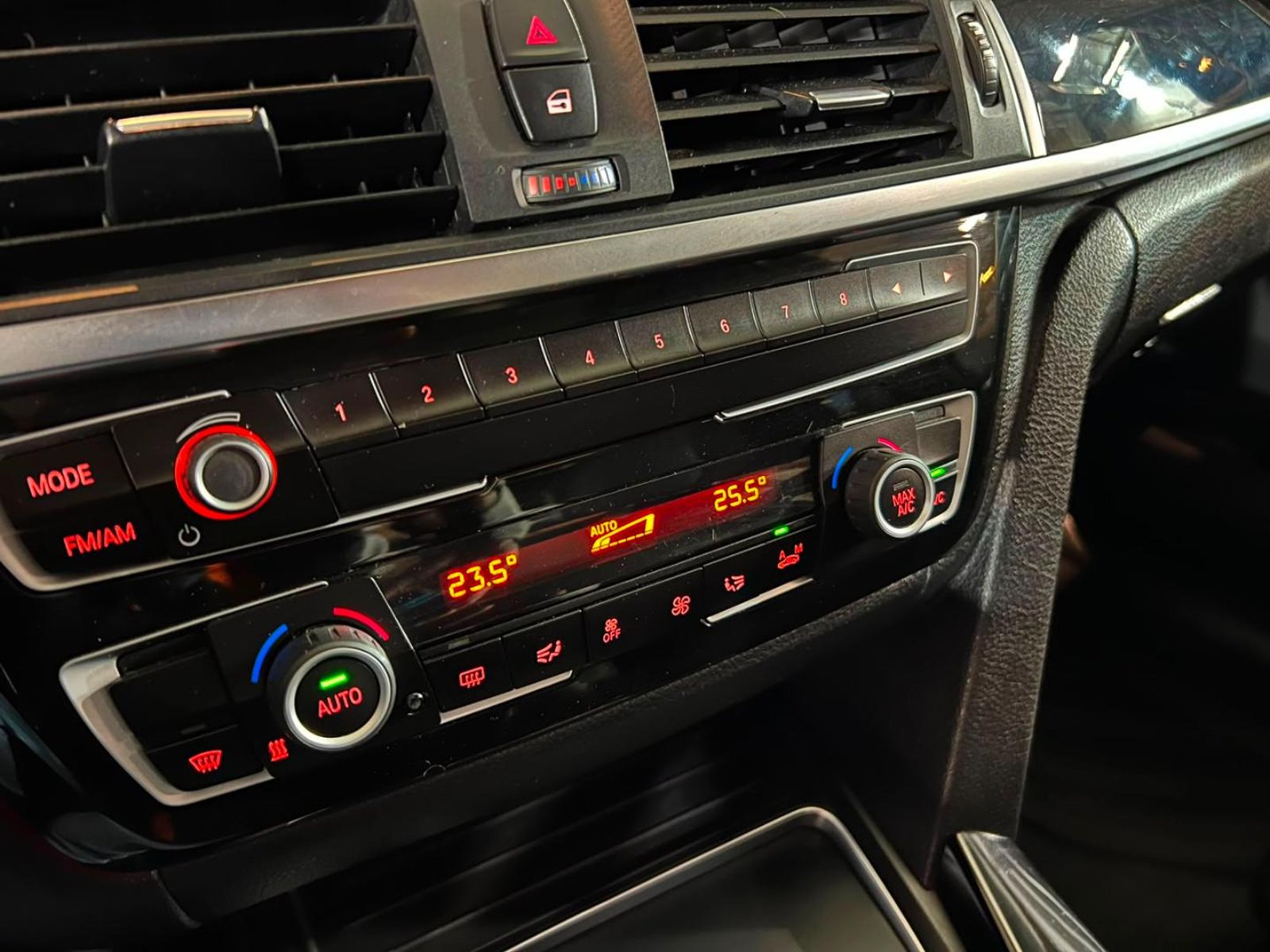 BMW 318I LCI 1.5 AT SPORT 2018 - Imagen 17 de 20