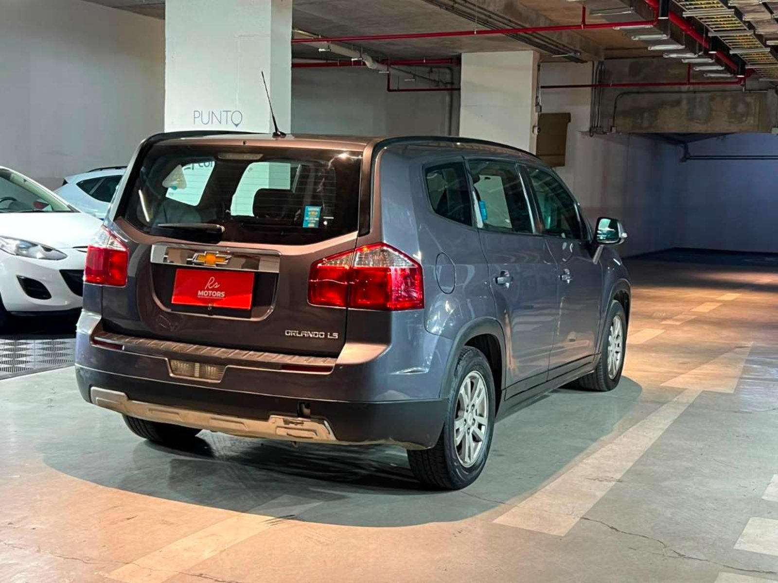 Chevrolet ORLANDO LS 2.0 MT 2014 - Imagen 4 de 19