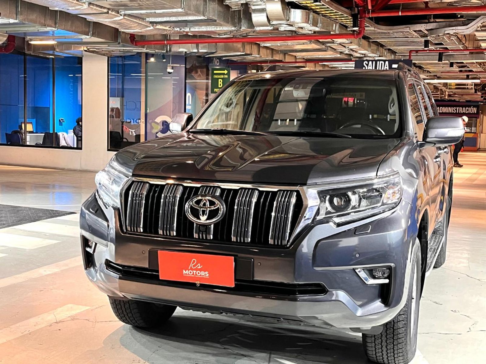Toyota LAND CRUISER PRADO LAND CRUISER PRADO 4X4 4.0 AT 2023 - Foto 2 de 20