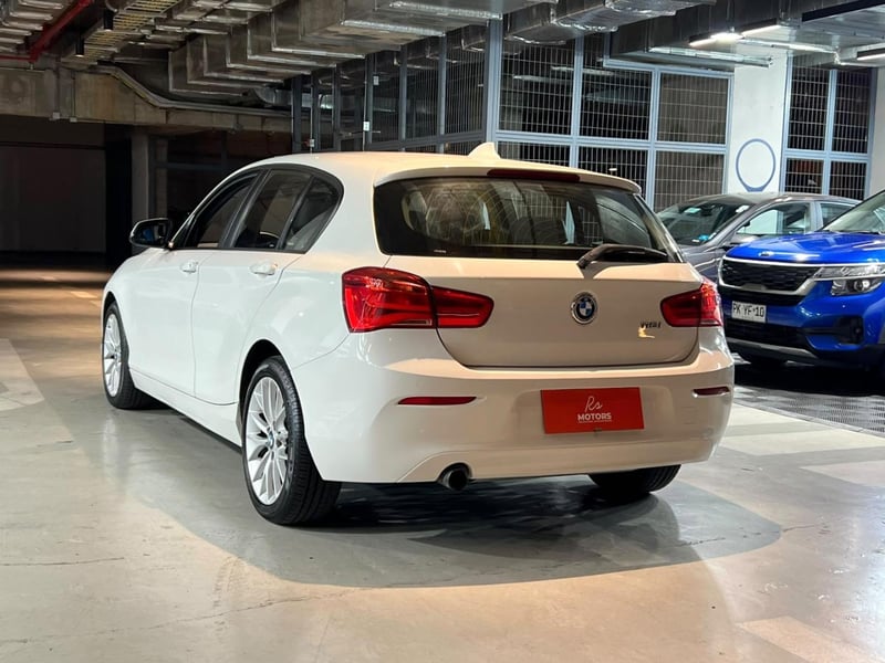 BMW 118i 2017 - Imagen 6 de 20