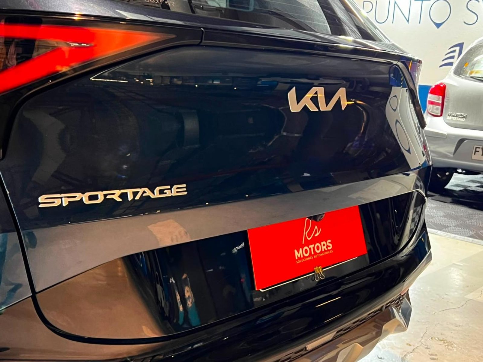 Kia SPORTAGE EX 2.0L 6MT 2023 - Imagen 7 de 20