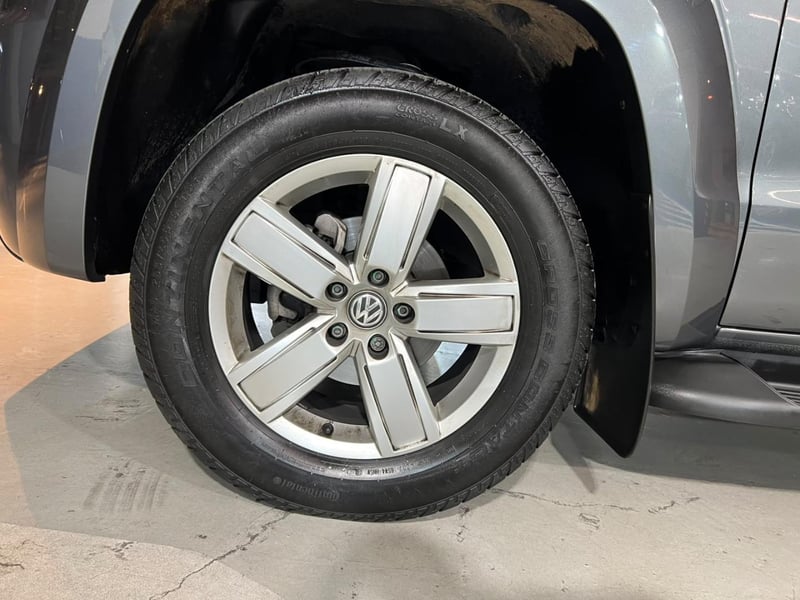 Volkswagen AMAROK HIGHLINE 4X4 2.0 AT 2023 - Imagen 9 de 20
