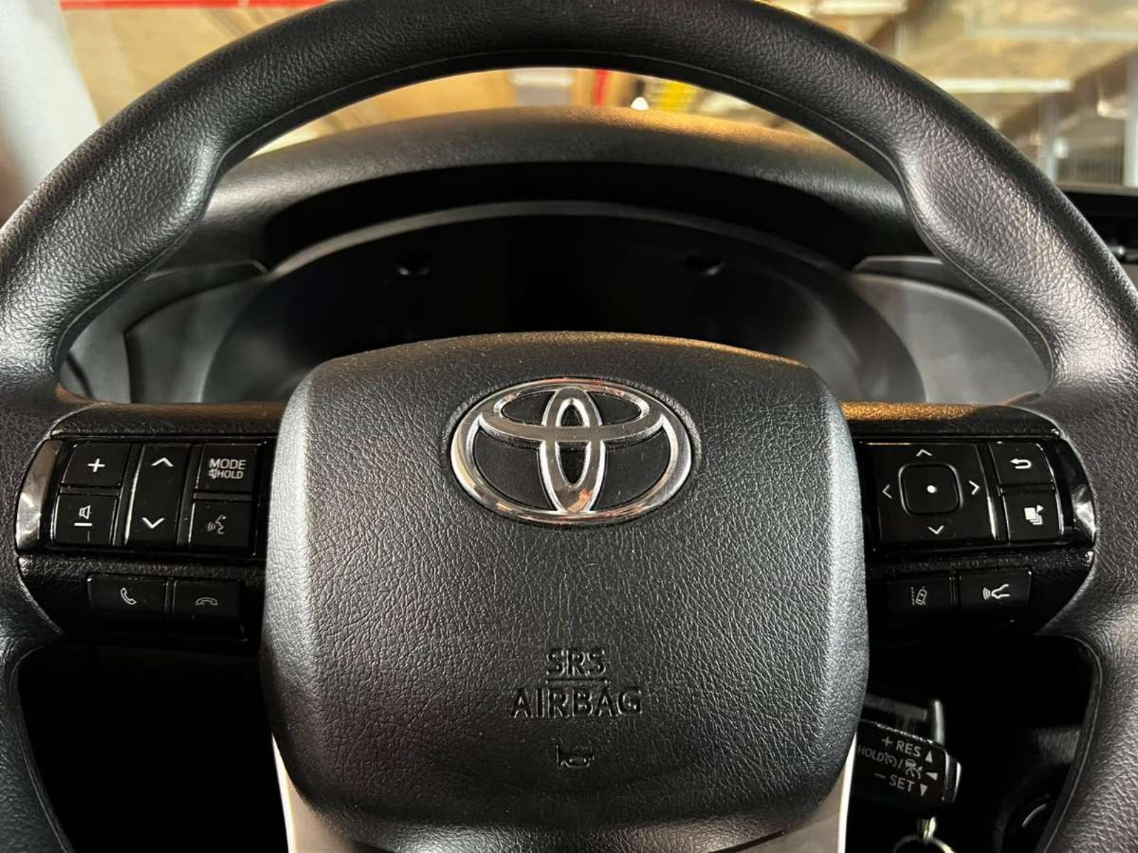 Toyota HILUX DX 4X4 2.4L🇯🇵 2024 - Imagen 11 de 19