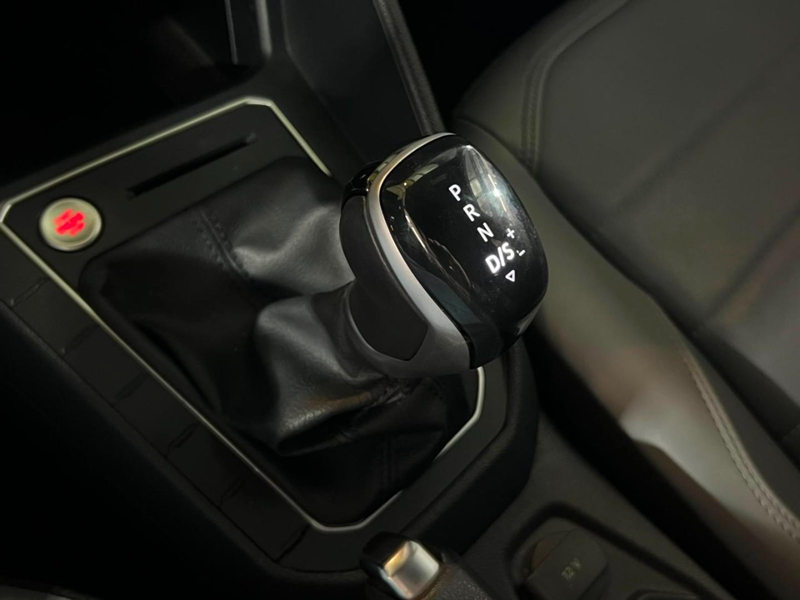 Volkswagen NIVUS 1.0 TSI AT HIGHLINE 2023 - Imagen 18 de 20