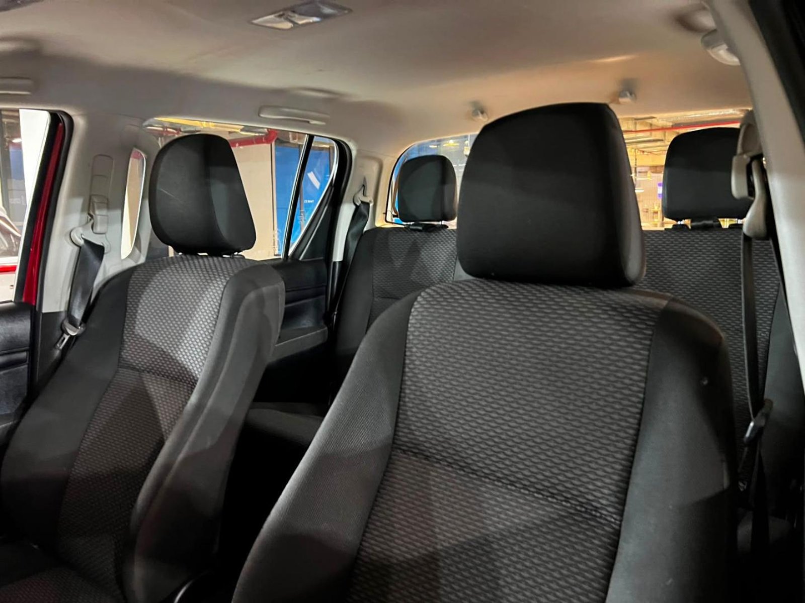 TOYOTA HILUX 2024 - Imagen 18 de 19