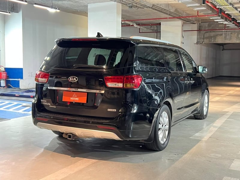 Kia Grand Carnival EX 2.2 LIMITED AUT 2017 - Imagen 4 de 20