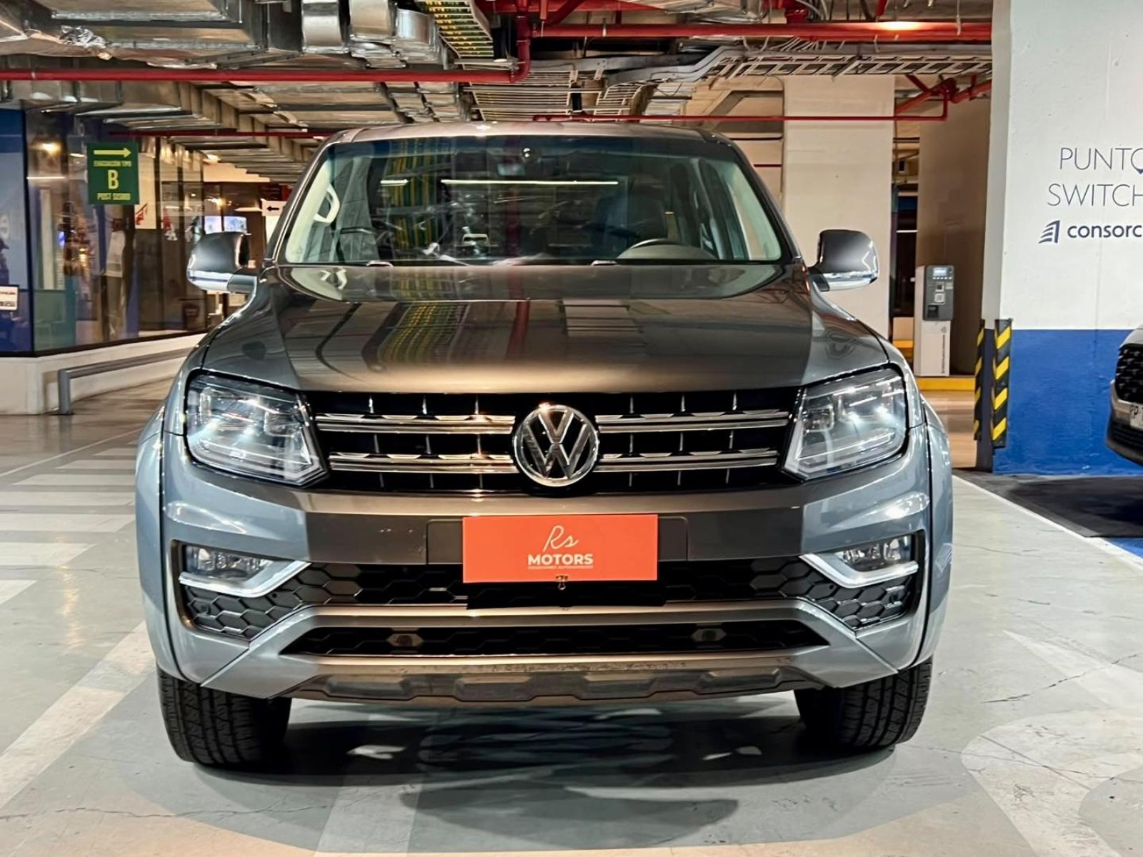 Volkswagen AMAROK HIGHLINE 4X4 2.0 AT 2023 - Foto 2 de 20