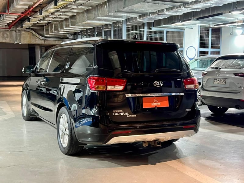 Kia Grand Carnival EX 2.2 LIMITED AUT 2017 - Imagen 6 de 20