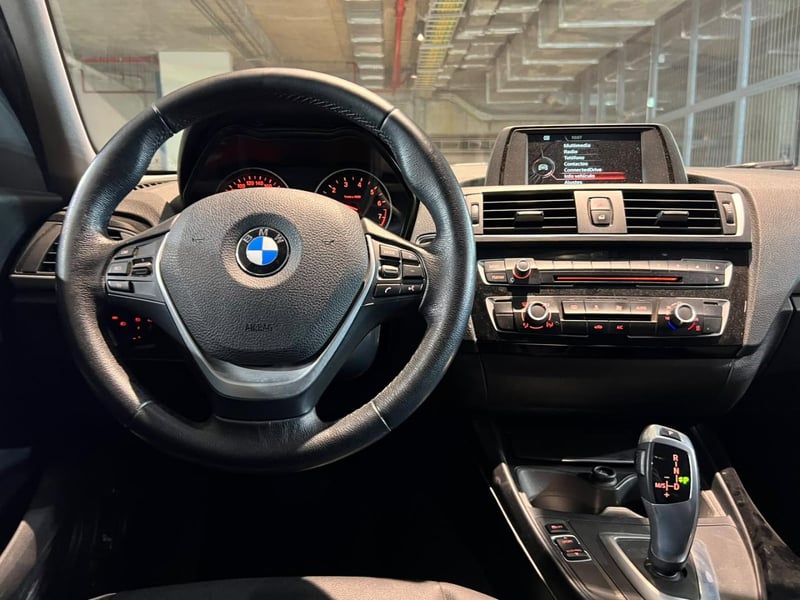 BMW 118i 2017 - Imagen 10 de 20
