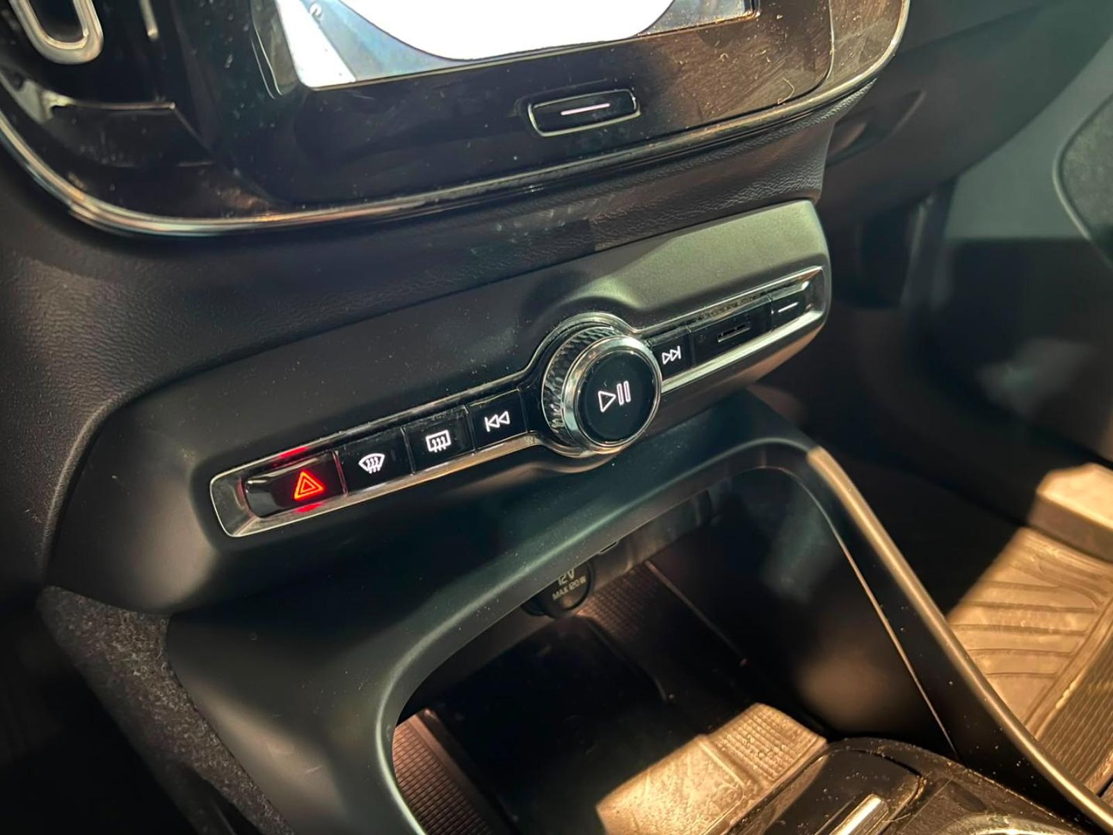 Volvo C40 P8 RECHARGE 4X4 AUT 2022 - Imagen 18 de 20