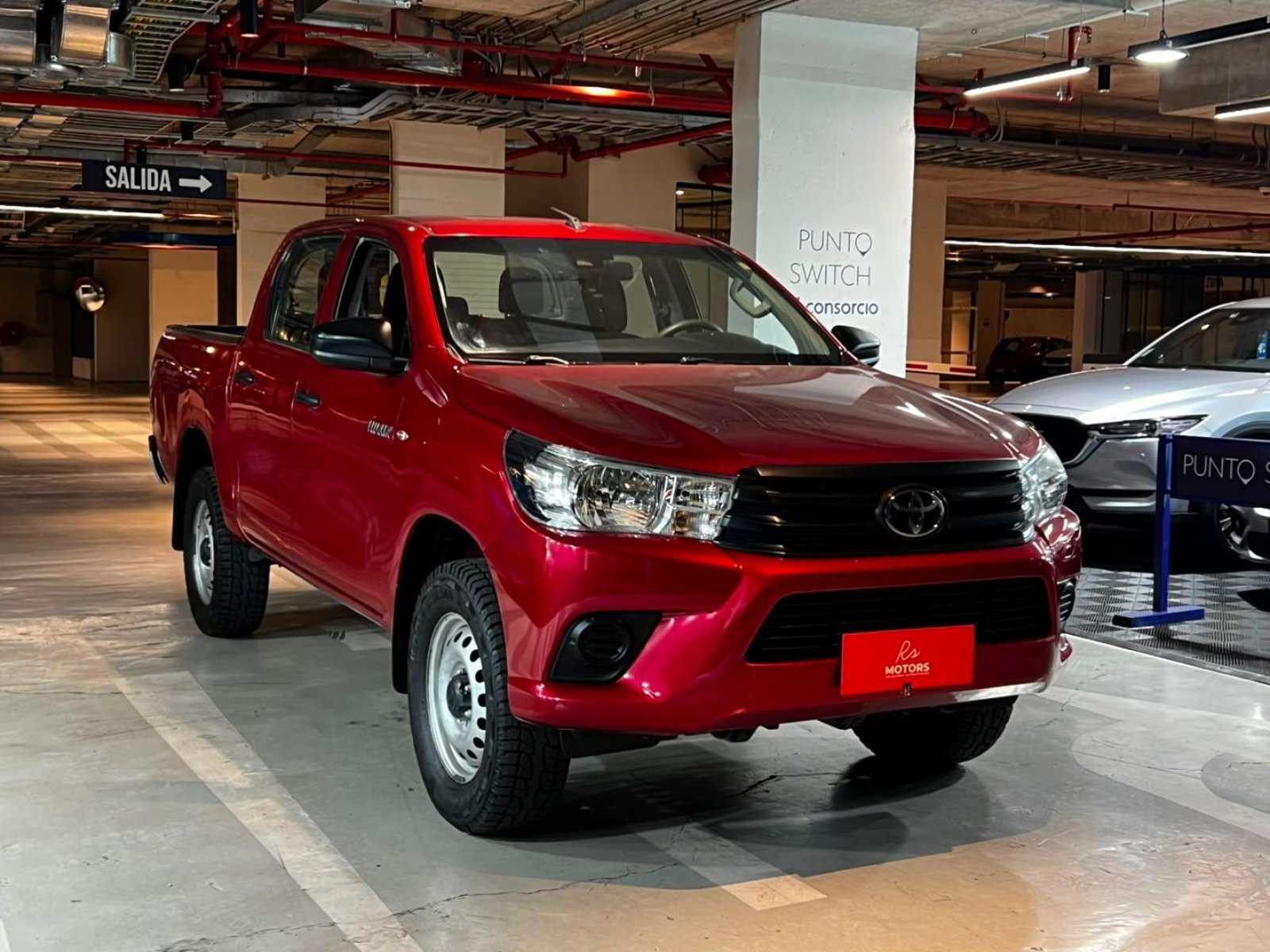 TOYOTA HILUX 2024 - Foto 3 de 19