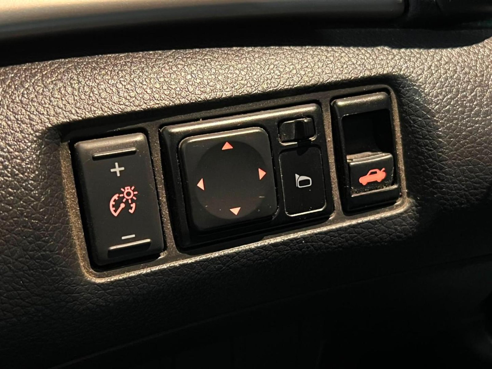 Nissan SENTRA SENSE 1.8 MT 2019 - Imagen 13 de 19
