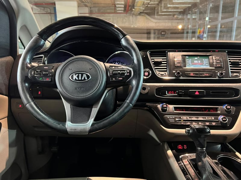 Kia Grand Carnival EX 2.2 LIMITED AUT 2017 - Imagen 10 de 20