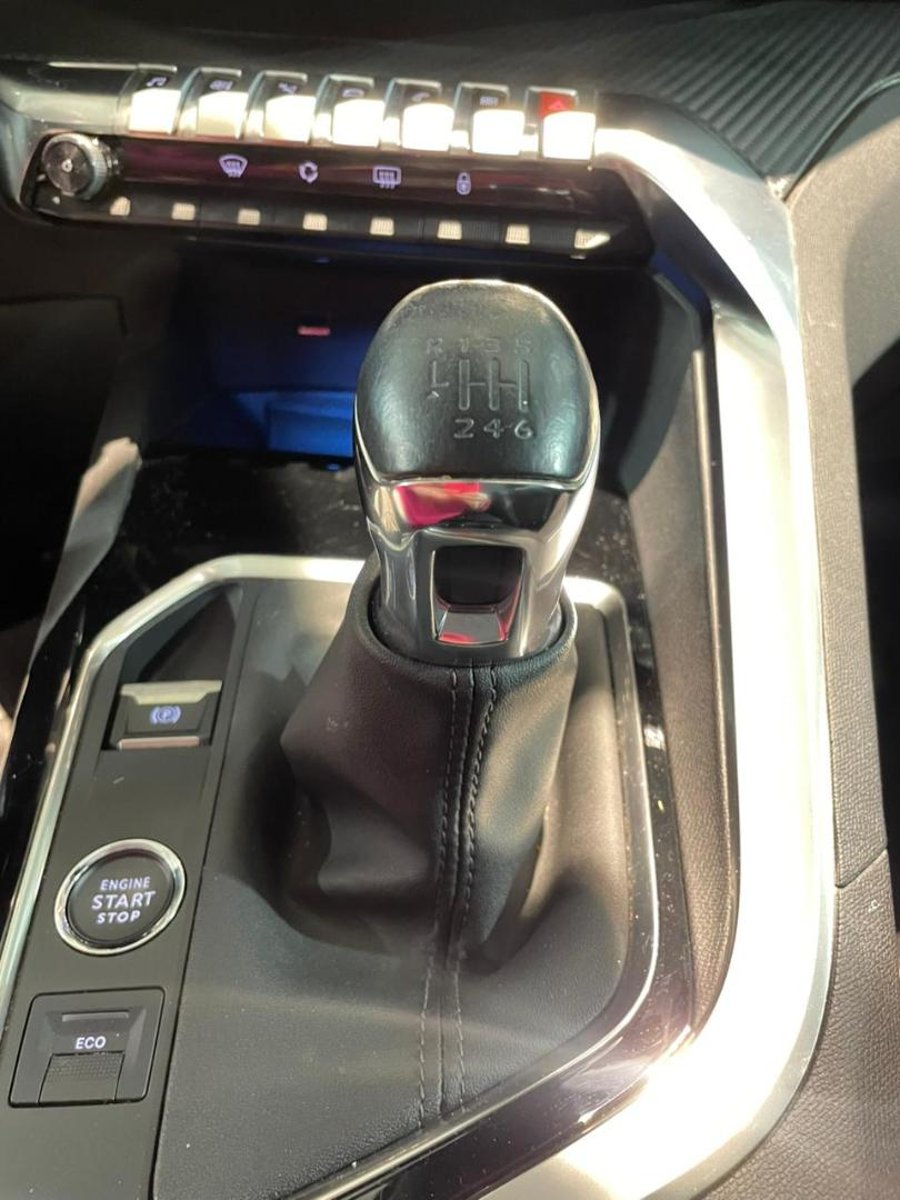 PEUGEOT 3008 1.2 Active Pack Puretech 4x2 130 MT6 2022 - Imagen 15 de 19