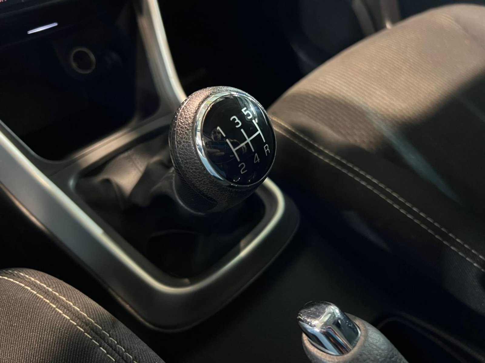 Suzuki S-CROSS GLX 1.6 MT 2021 - Imagen 19 de 20