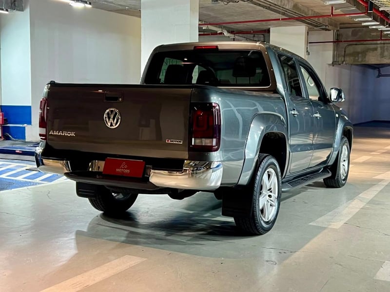 Volkswagen AMAROK HIGHLINE 4X4 2.0 AT 2023 - Imagen 4 de 20