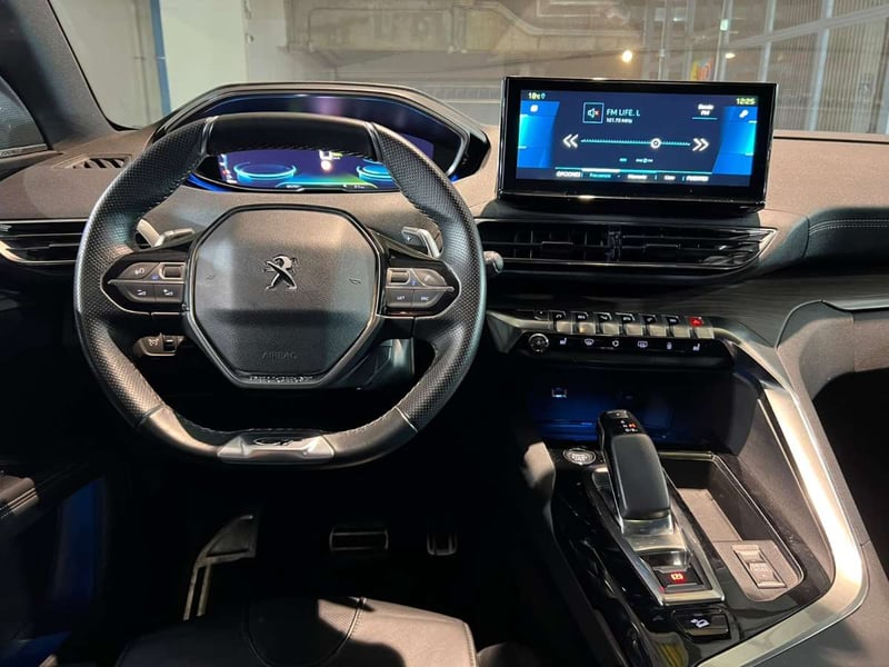 Peugeot 3008 HYBRID 300 4X4 1.6 AUT 2024 - Imagen 11 de 20