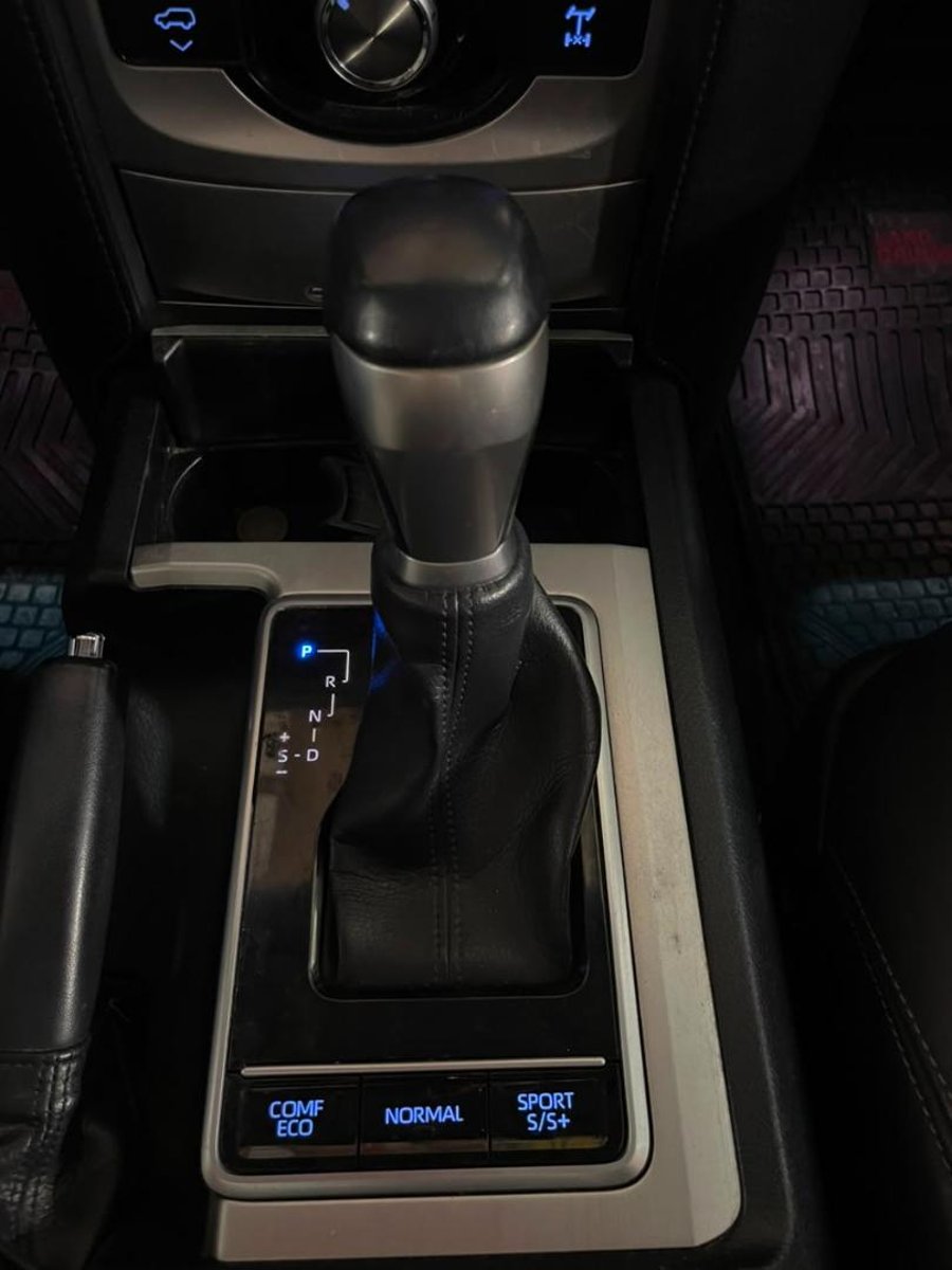Toyota LAND CRUISER PRADO VX-L 4X4 4.0 AT 2020 - Imagen 15 de 20