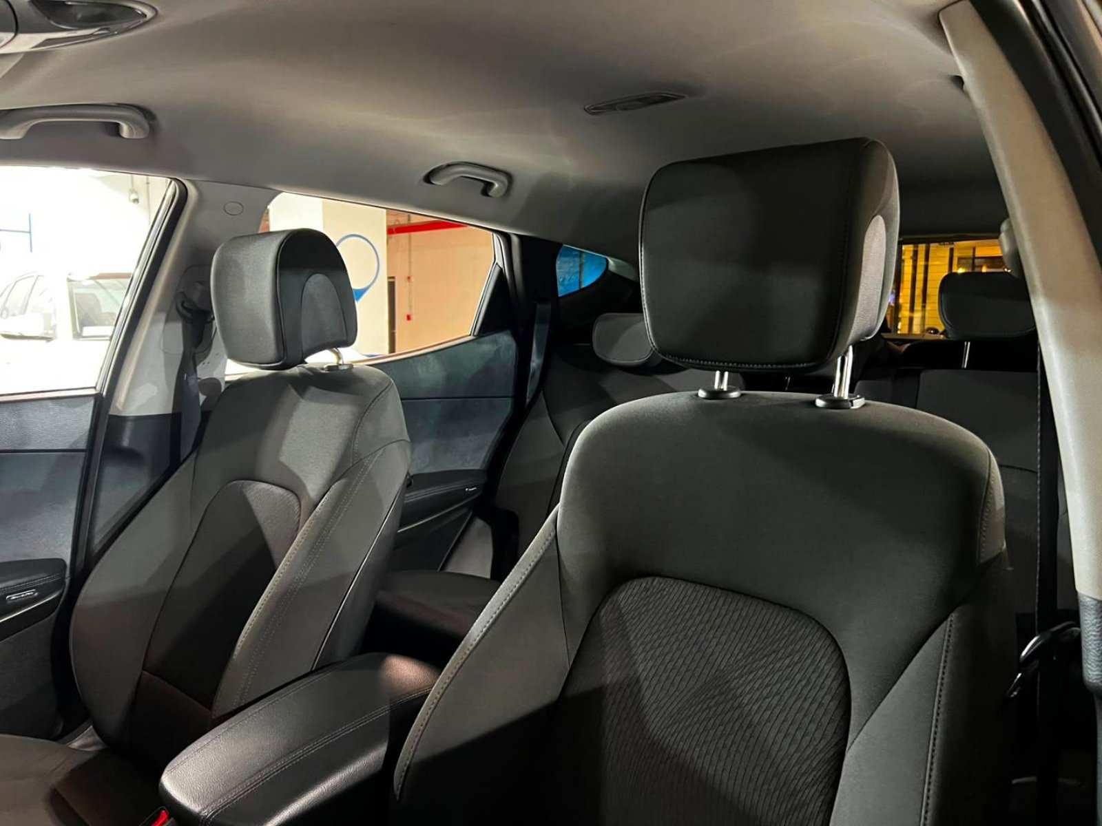 Hyundai SANTA FE GLS 2.4 4WD 2018 - Imagen 19 de 20