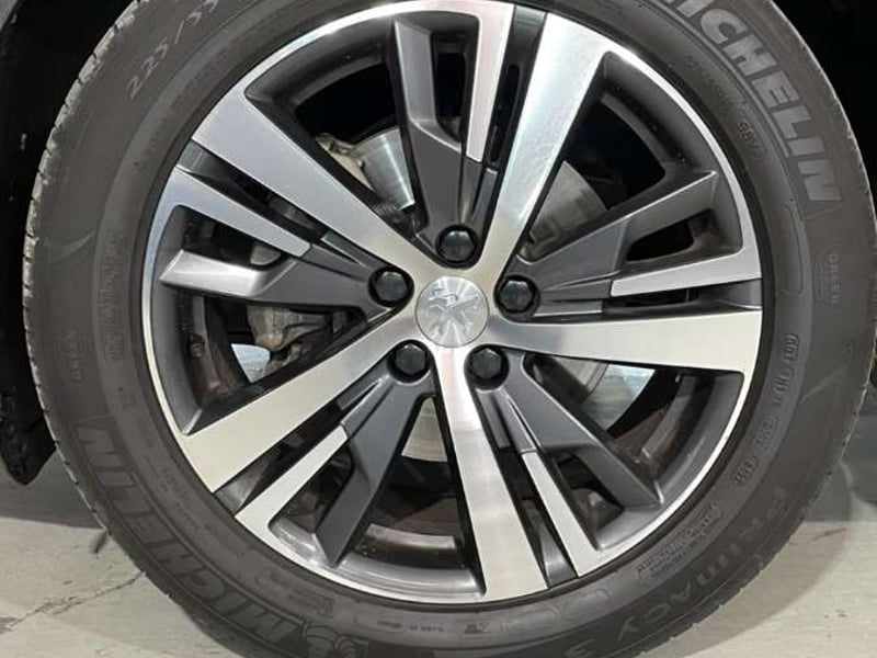 Peugeot 3008 1.2 Active Pack Puretech 4x2 130 MT6 2022 - Imagen 16 de 18