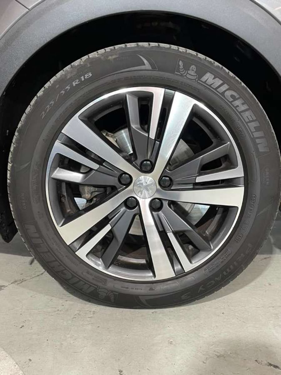 Peugeot 3008 1.2 Active Pack Puretech 4x2 130 MT6 2022 - Imagen 16 de 18