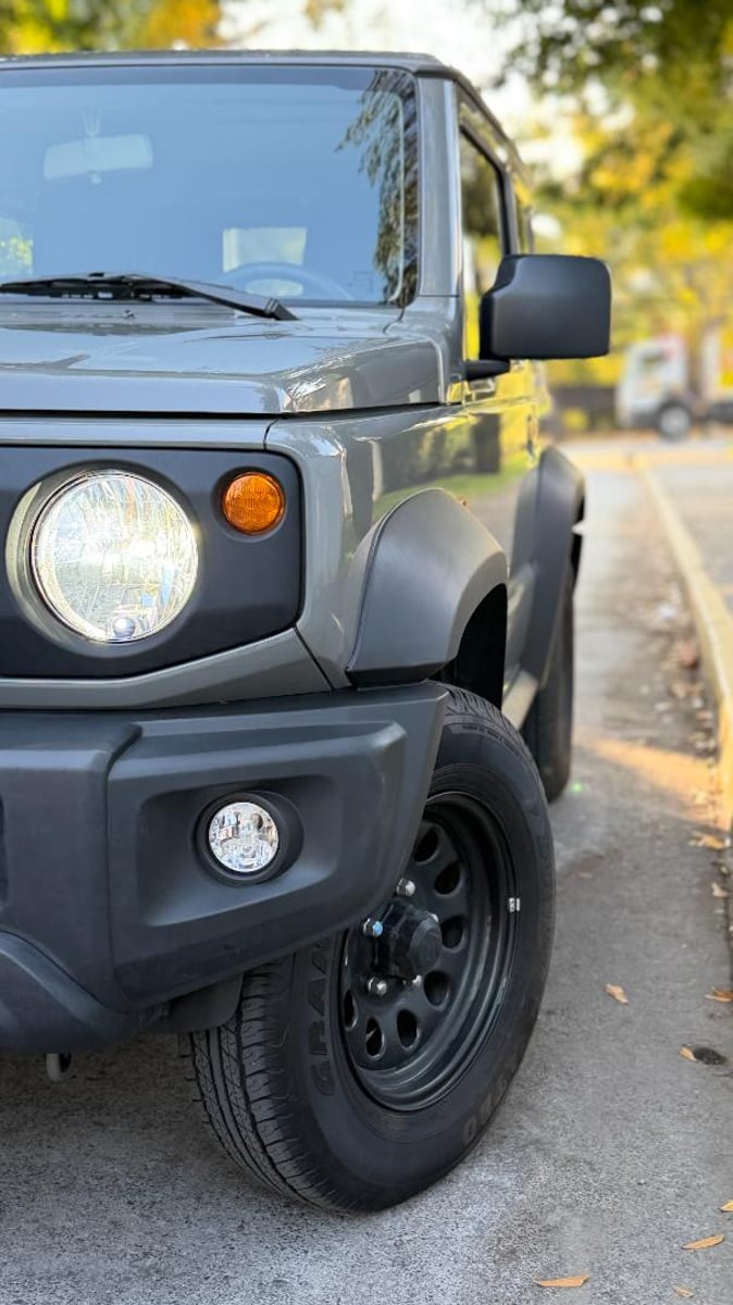 Suzuki JIMNY GL 1.5 MT 2025 - Imagen 13 de 20