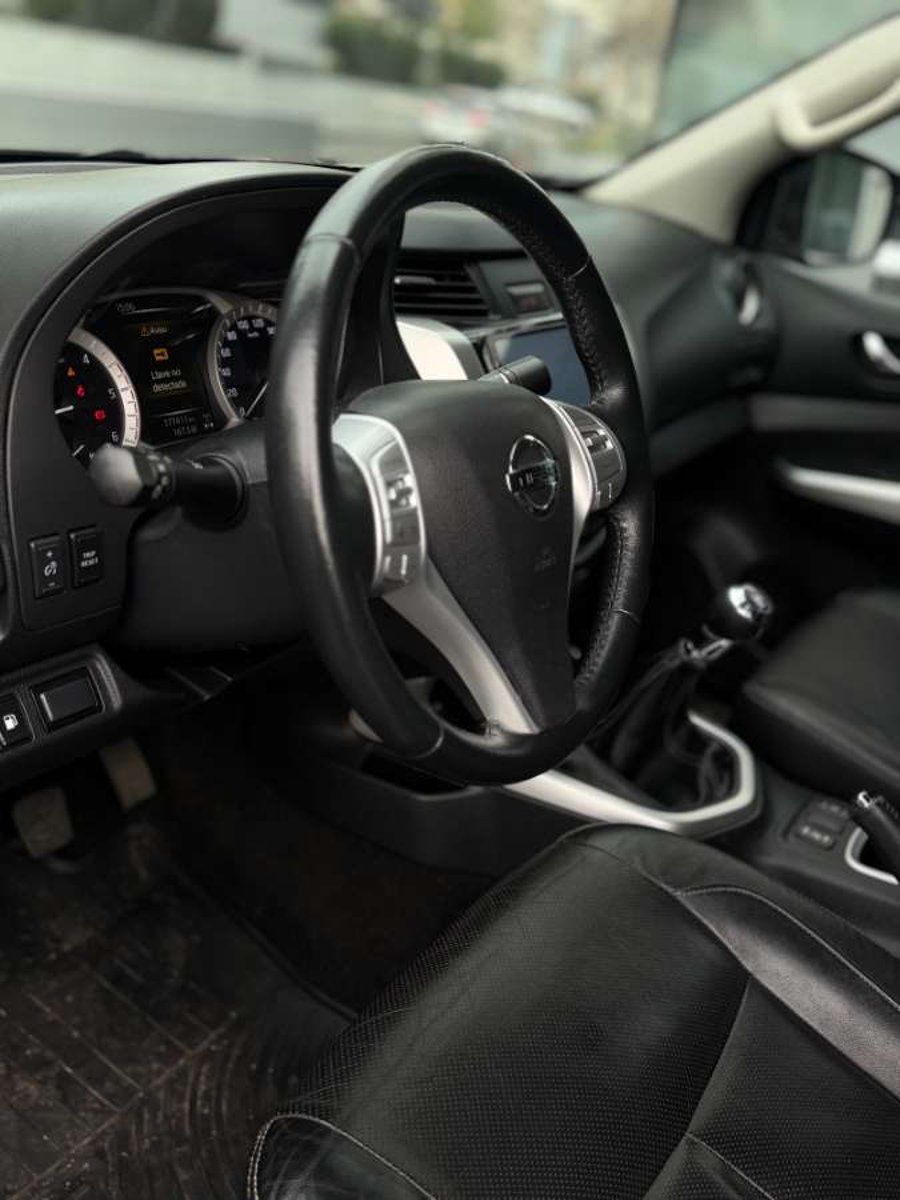 Nissan NP300 LE 2.3 4X4 MT 2016 - Imagen 16 de 20