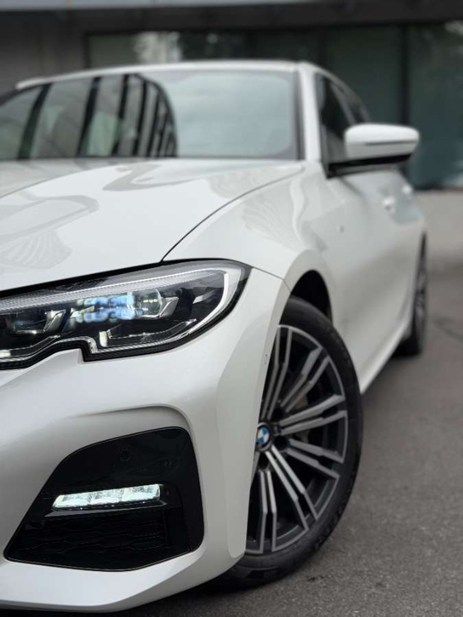 BMW 330I LOOK M 2022 - Imagen 11 de 20