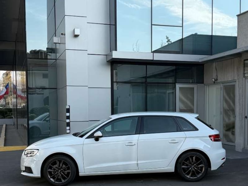Audi A3 Sportback 1.4 TFSI 2018 - Imagen 4 de 20