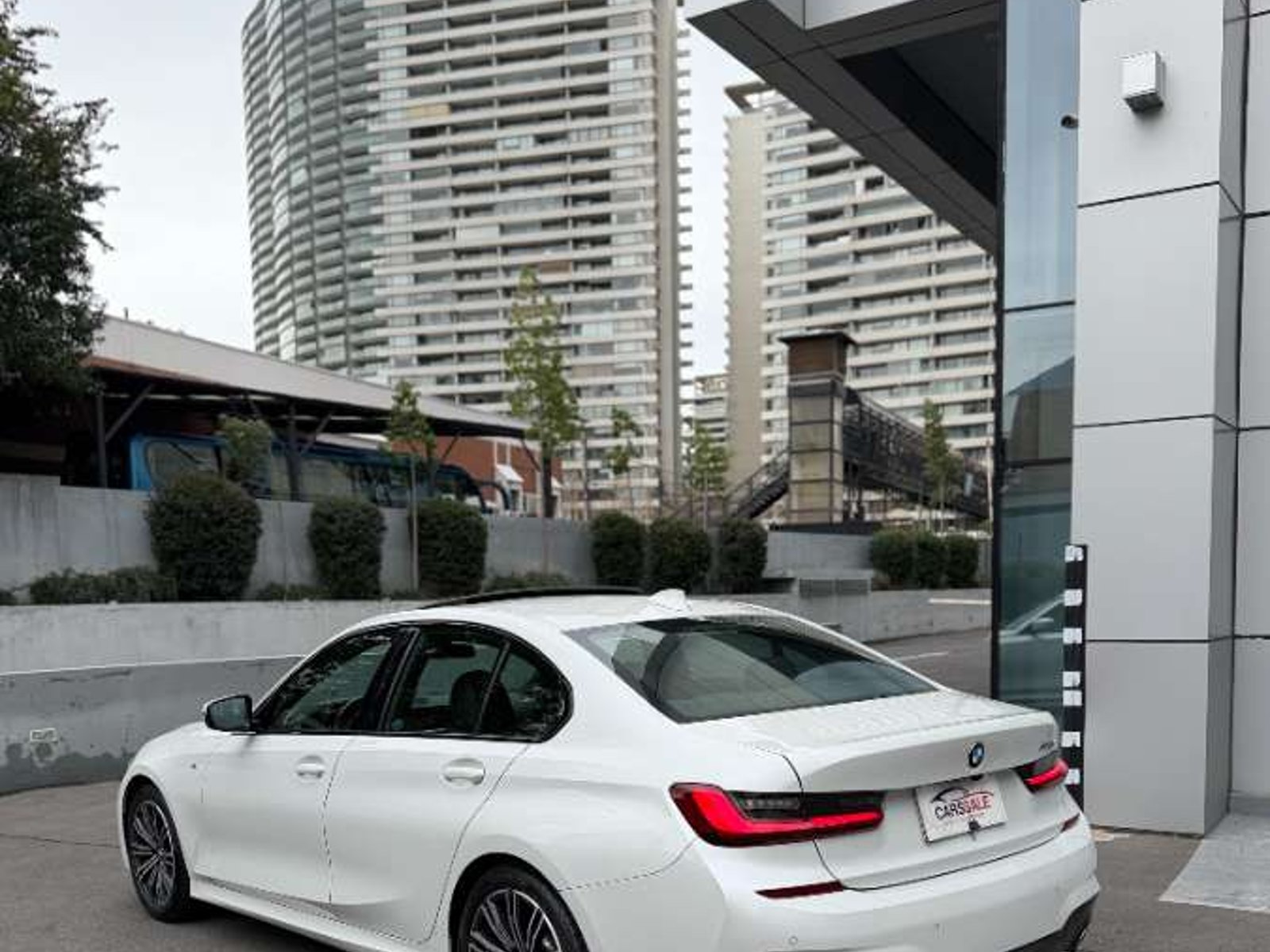 BMW 330I LOOK M 2022 - Foto 5 de 20