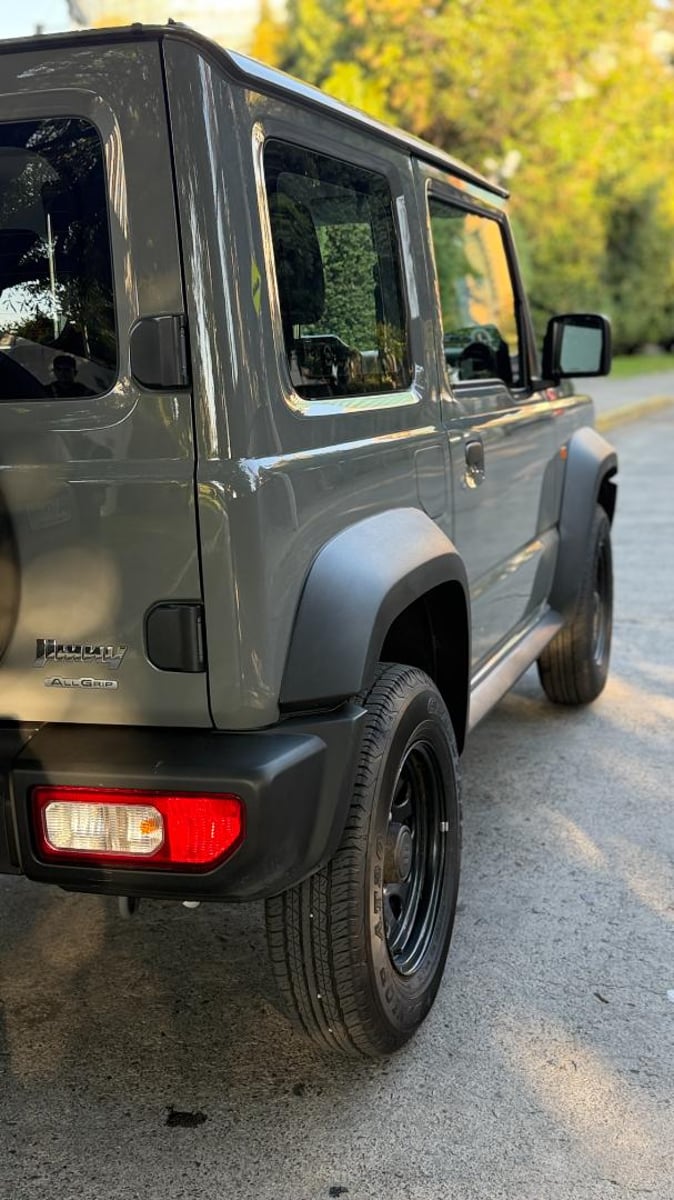Suzuki JIMNY GL 1.5 MT 2025 - Imagen 17 de 20
