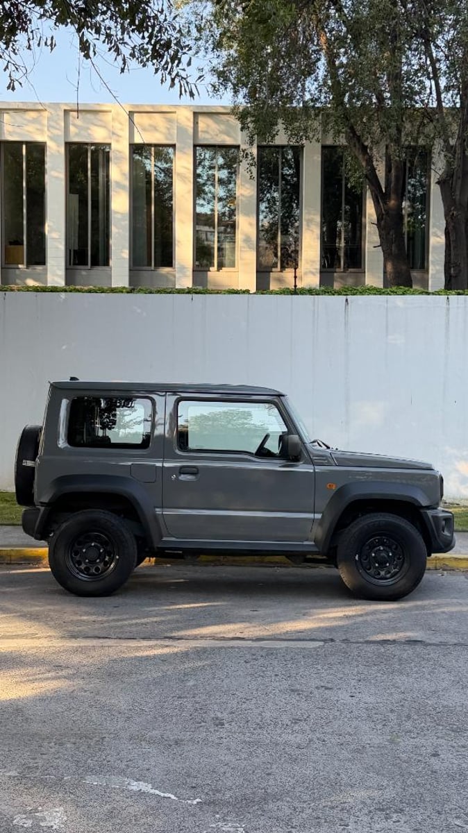 Suzuki JIMNY GL 1.5 MT 2025 - Imagen 7 de 20