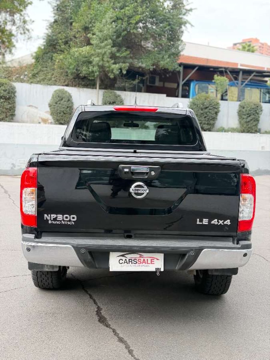 Nissan NP300 LE 2.3 4X4 MT 2016 - Imagen 6 de 20