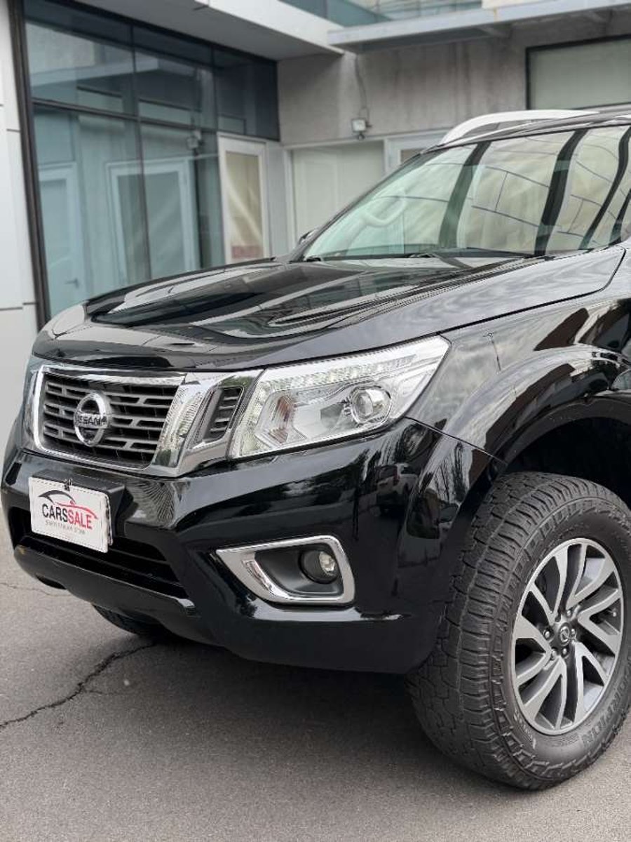 Nissan NP300 LE 2.3 4X4 MT 2016 - Imagen 12 de 20