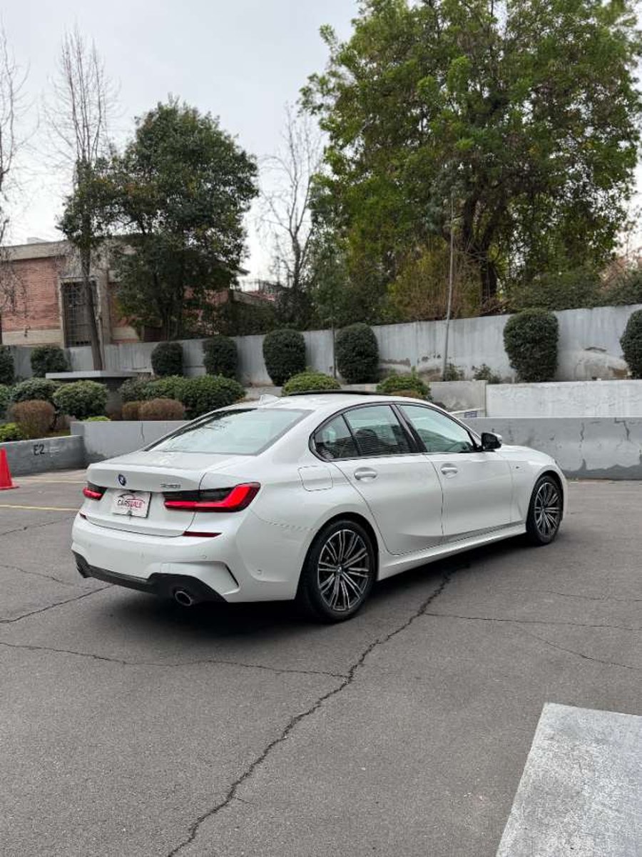 BMW 330I LOOK M 2022 - Imagen 7 de 20