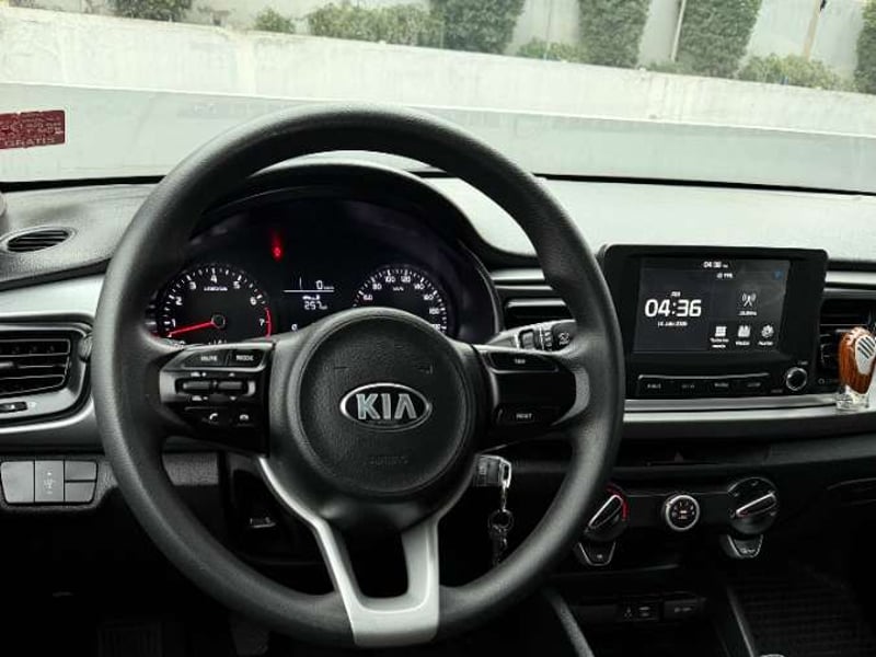 Kia RIO 4 LX AC ABS 2021 - Imagen 18 de 20