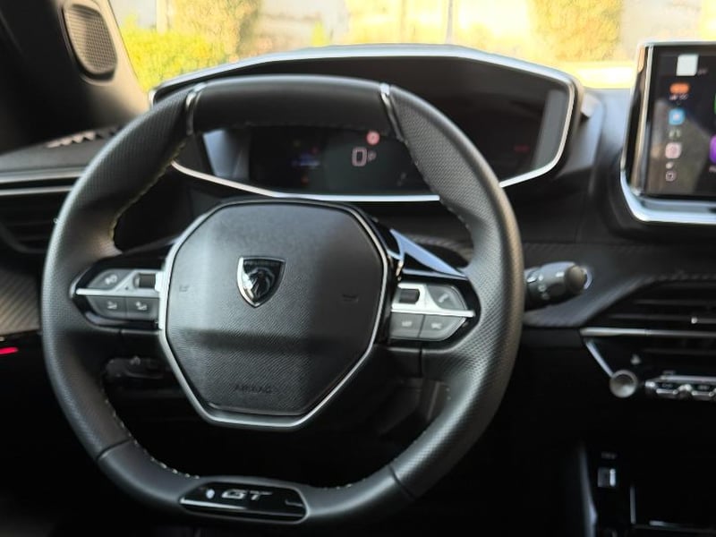 Peugeot 2008 GT 1.2 GT HIBRIDO 2026 - Imagen 19 de 20