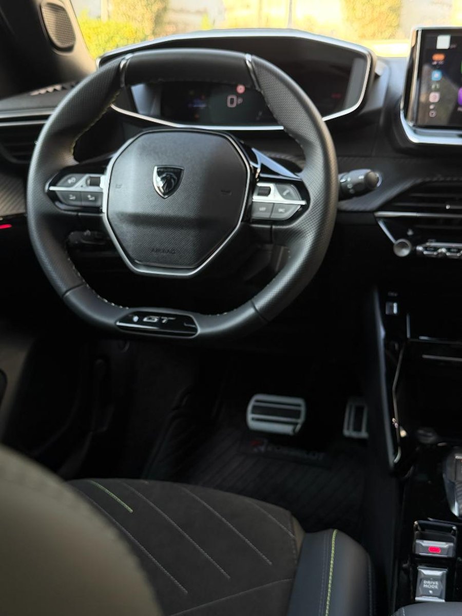 Peugeot 2008 GT 1.2 GT HIBRIDO 2026 - Imagen 19 de 20