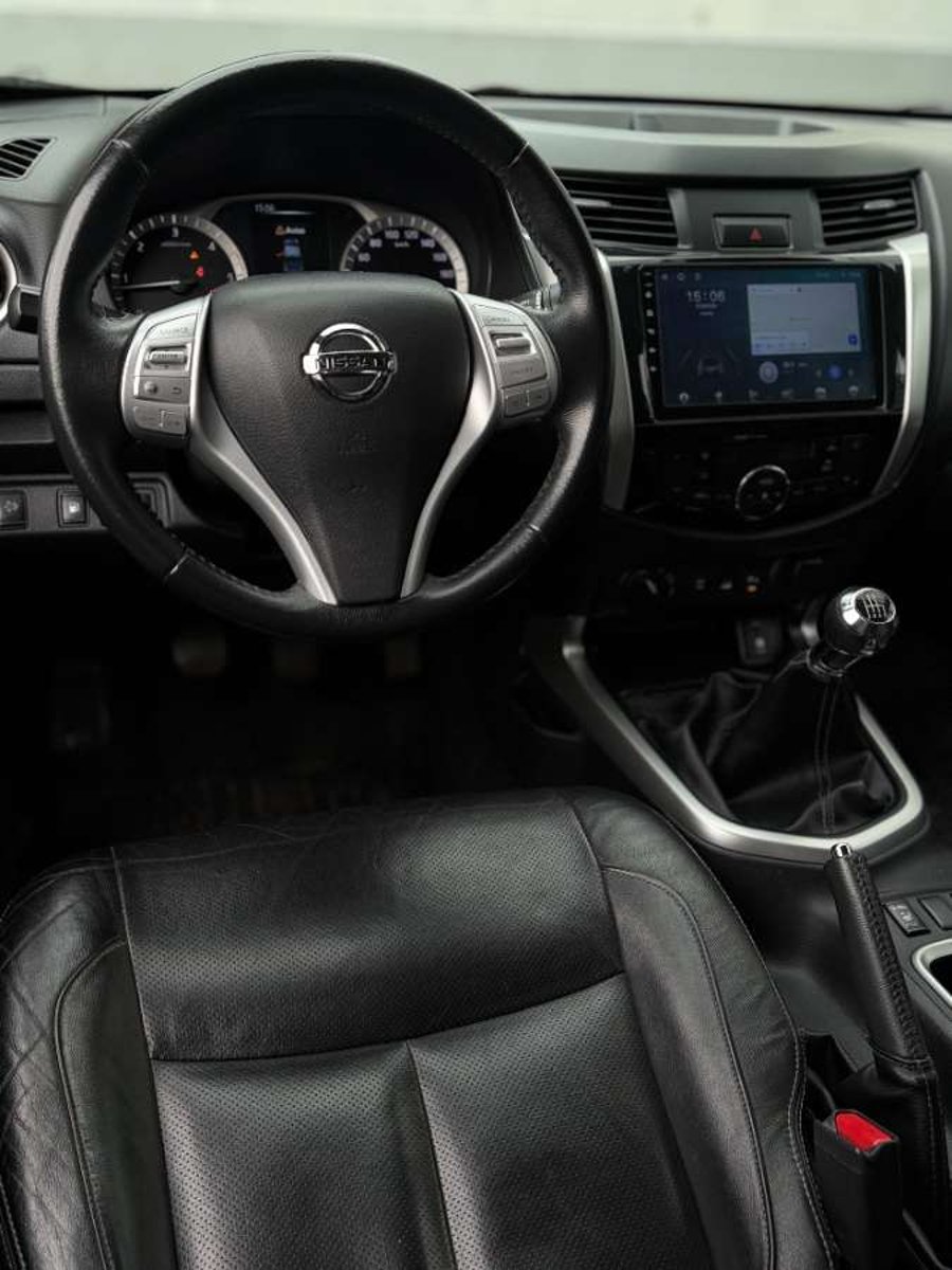 Nissan NP300 LE 2.3 4X4 MT 2016 - Imagen 17 de 20